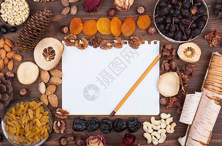 秋季食谱杏仁床单铅笔甜点花朵金子木板核桃腰果坚果图片