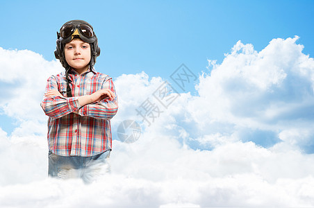 戴头盔飞行员的男孩梦想成为飞行员航空空气天空空军男性航班男生孩子勇气想像力图片