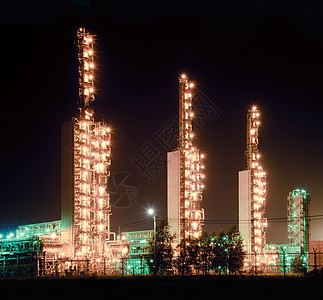 夜间Grangemouth炼油厂石油管道气体燃料加工活力化学品发电技术灯光图片