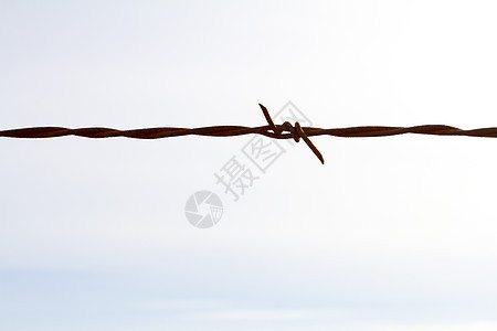 简单复盖电线摘要铁丝网围栏接线防御击剑场地金属栅栏风化水平图片
