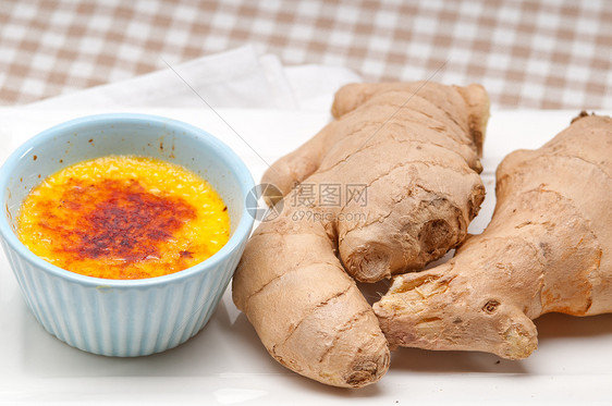 新鲜姜红饼干粗菜甜点食谱厨房香草糕点模子香料烹饪食物植物美食图片