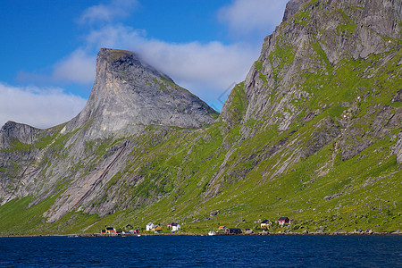 挪威的Fjord晴天山脉海岸山峰蓝色海岸线风景悬崖全景海洋图片