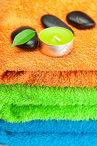 三条多色浴巾 黑色SPA STO的背景背景治疗卫生福利沉思火焰团体植物宏观毛巾收藏图片