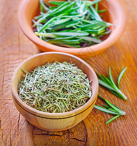 干玫瑰美食香气种子粮食宏观食物烹饪草本植物迷迭香勺子图片