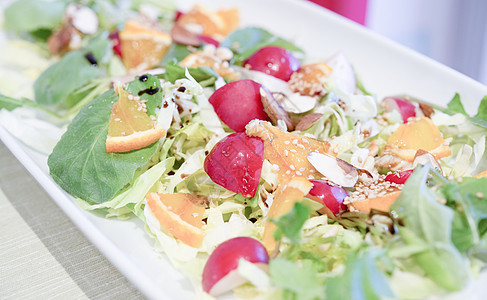 混合沙拉饮食盘子香脂洋葱食物萝卜菠菜美食小吃午餐图片