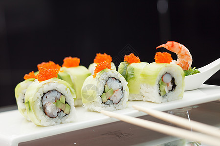 好吃的寿司美食餐厅食物海藻黄瓜鳗鱼海鲜蔬菜文化午餐图片