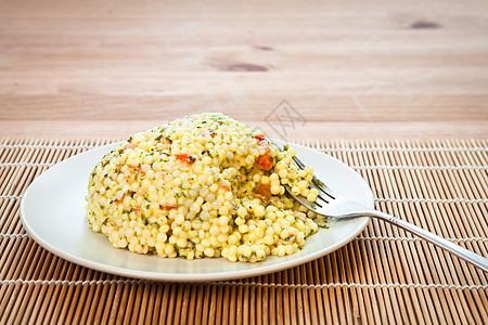 豆豆沙拉餐厅白色勺子食物杂草沙拉香料草药种子盘子图片