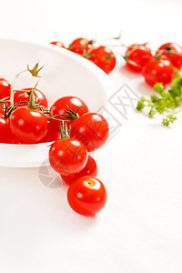 樱桃番茄叶子白色圆形营养植物维生素健康饮食草本植物厨房红色图片