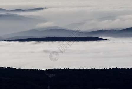 福吉山丘全景地平线阴霾山脉薄雾蓝色天空墙纸图片