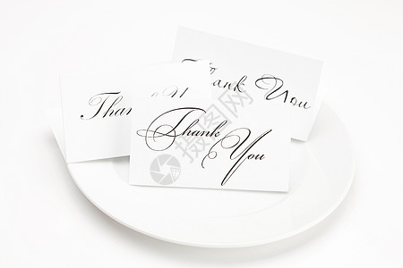 上面写着卡片的牌盘 谢谢您在白纸上被隔离回应问候语墨水邀请函白色感激写作菜肴制品水平图片