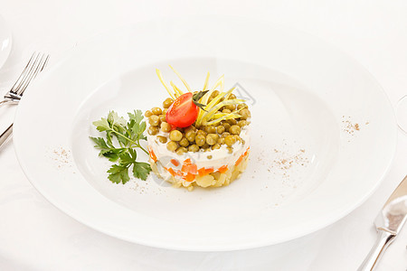 俄罗斯沙拉午餐新年蔬菜白色美食食物香肠茶点小吃土豆图片