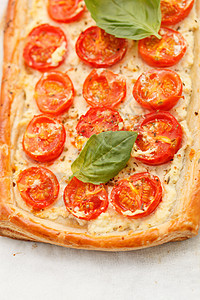 配西红柿和奶油蔬菜糕点食物午餐绿色焦点馅饼烹饪选择性图片