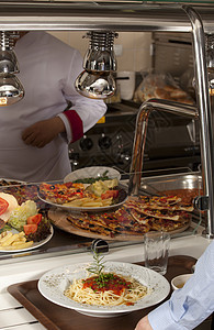 自助餐厅沙拉托盘自助午餐服务食物蔬菜用餐盘子餐厅图片