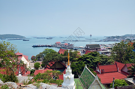 广岛泰国海滨高山的顶端景色海洋运输商品旅行商业港口场景风景村庄天空图片