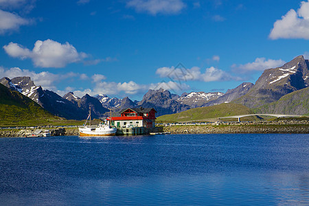 挪威的蓝色风景港口全景钓鱼晴天山峰码头山脉渔船图片