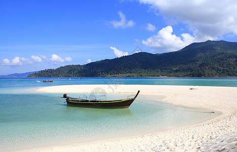 泰国利佩岛清水和蓝天空海滩热带旅行海洋血管天堂尾巴地平线岩石蓝色图片