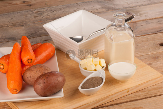 胡萝卜纯净的静止生命蔬菜牛奶土豆水平食物美食胡椒烹饪静物图片