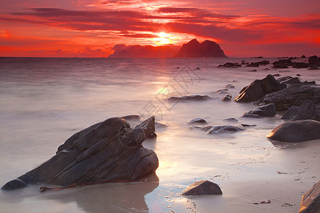 午夜日光支撑海岸线岩石海洋全景海滩太阳风景日落海岸图片