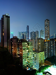 晚上在香港市中心地标天际城市建筑物摩天大楼办公室图片