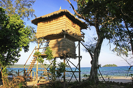 柬埔寨高梁岛树屋平房图片