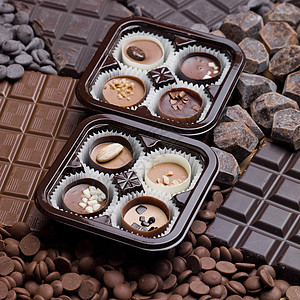 巧克力静止生活静物棕色食品食物糖果内饰诱惑营养巧克力盒甜点图片