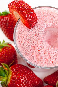 草莓冰淇淋甜点薄荷小吃液体早餐水果酸奶玻璃牛奶饮食图片