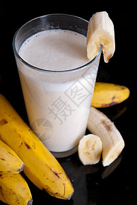 香蕉冰沙营养液体食物果汁水果薄荷牛奶奶制品早餐甜点图片