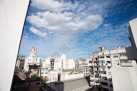 城市和蓝天的风景 有云彩建筑市中心蓝色景观建筑学办公室刮刀都市地标天空图片