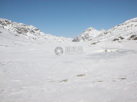 伯尔尼纳场景山脉发动机全景滑雪运动冰川图片