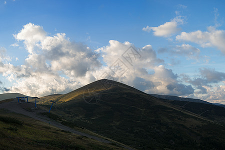 山地草原的秋天薄雾艺术环境地形海报奇朗紫色荒野摄影全景图片