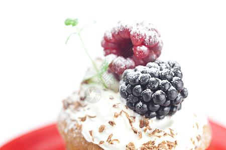 松饼加奶油 薄荷奶油 草莓 黑莓和核饮食工作室巧克力食物覆盆子糕点飞碟水果浆果美食图片