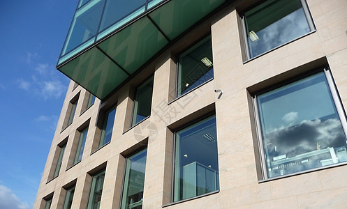 伦敦现代建筑建筑学反光住宅财产玻璃天空蓝色构造反射图片
