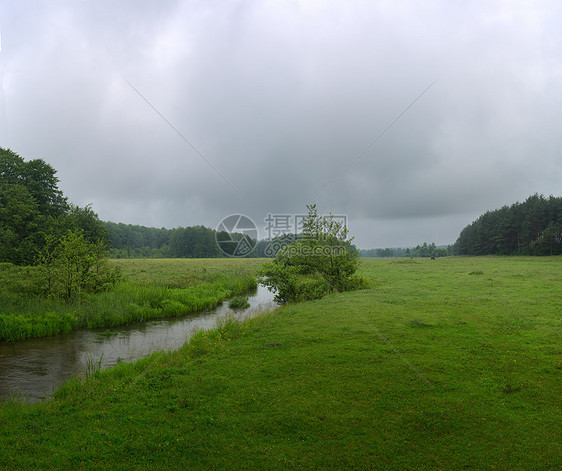 绿河打印利益娱乐场地灌木丛摄影悬崖积雨文化场景图片