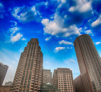波士顿的天窗 天空多彩市中心导航港口观光建筑学财产城市假期草地首都图片