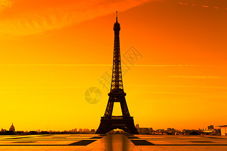 埃菲尔铁塔 巴黎橙子火焰城市天空旅行地标首都景观阳光全景图片