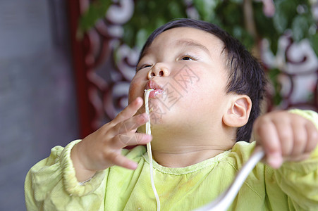 爱吃婴儿的可爱和滑稽背景图片