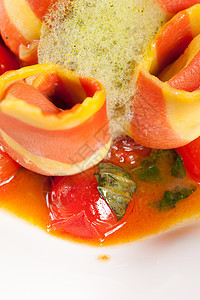 意大利含蔬菜的火腿吃饭红色塔帕美食猪肉剑纹小吃食物图片