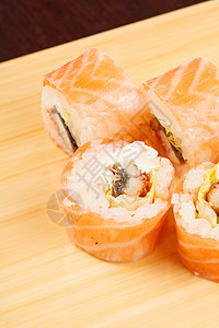 好吃的寿司鳗鱼奶油海鲜美食食物美味叶子木板午餐小吃图片
