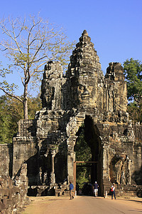 Angkor Thom南门 柬埔寨暹粒宽慰地标建筑学荒野微笑建筑公园石头纪念碑丛林图片