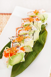 甜食寿司加鳄梨文化海藻午餐海鲜食物美味蔬菜黄瓜海苔叶子图片