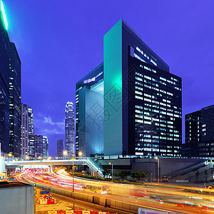 晚上在香港建造大楼图片