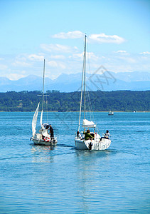 瑞士Neuchatel湖图片