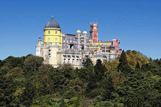 佩纳城堡的风景图片