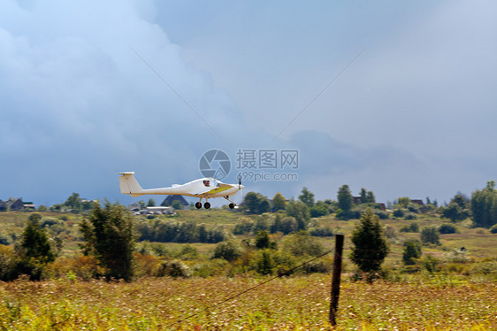 小飞机后裔螺旋桨飞行航空旅行运输航班降序翅膀图片