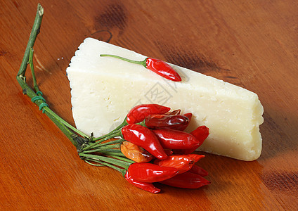 红辣椒和奶酪厨房木头产品美食辣椒蔬菜盘子自助餐种子小吃图片