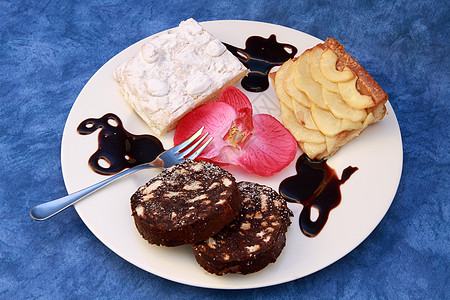 甜点桌子棉花营养品馅饼盘子餐厅餐饮奶油食物菜单图片