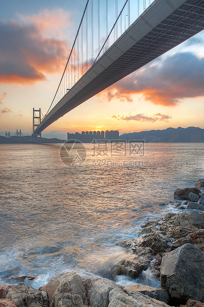 日落时桥日出城市海洋建筑运动地标汽车蓝色景观旅行图片