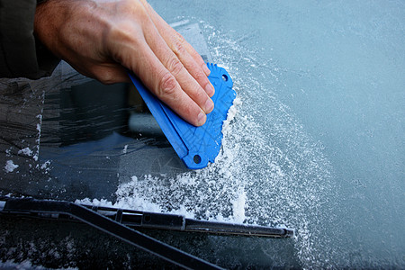 挡风玻璃车辆冰镇蓝色冻结玻璃白色刮刀水晶汽车雪花图片