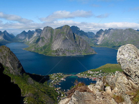 挪威景观挪威自由海岸摄影游客休闲海湾乡村晴天旅行风景图片