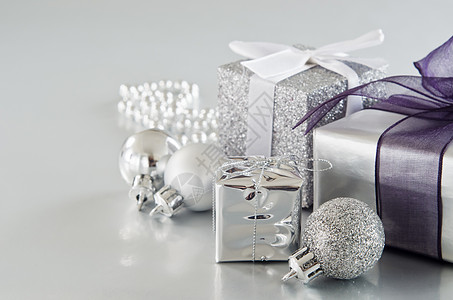 银圣诞礼物鞠躬包装收藏装饰品细绳盒子金属礼物丝带珠子图片